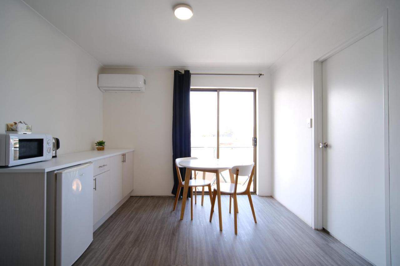 Lakeside Inn Wollongong Primbee Экстерьер фото
