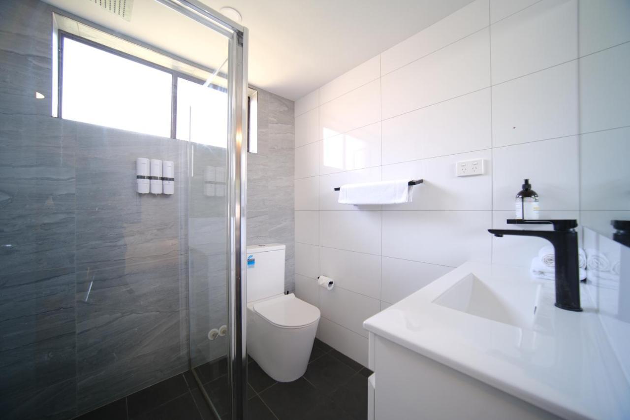 Lakeside Inn Wollongong Primbee Экстерьер фото