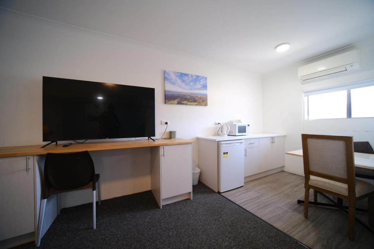 Lakeside Inn Wollongong Primbee Экстерьер фото
