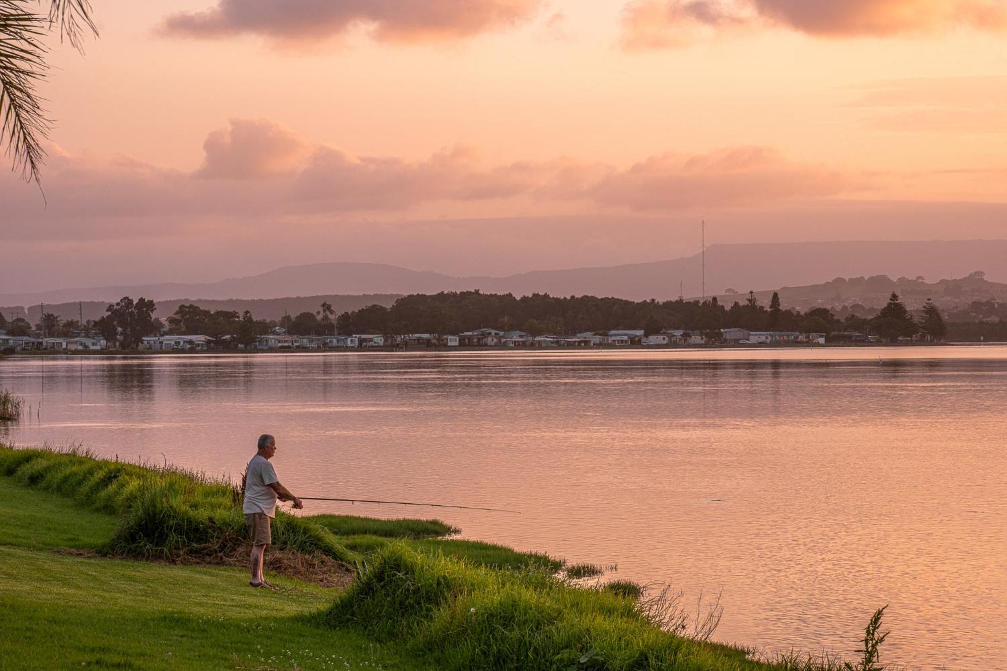 Lakeside Inn Wollongong Primbee Экстерьер фото