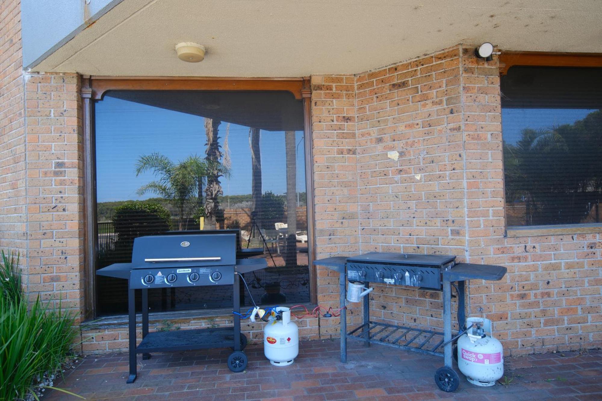 Lakeside Inn Wollongong Primbee Экстерьер фото